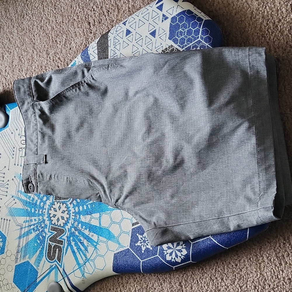 Shorts - Picture 2 of 4
